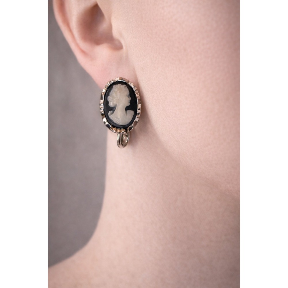 Vintage Black And White Cameo Clip On Earrings